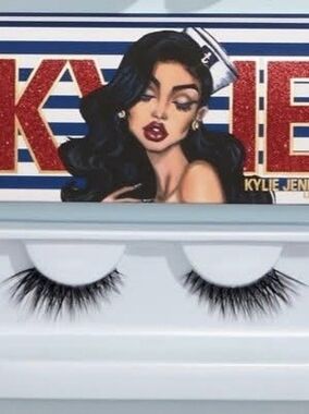 Kylie Cosmetics Sailor Collection Lashes "Shady"